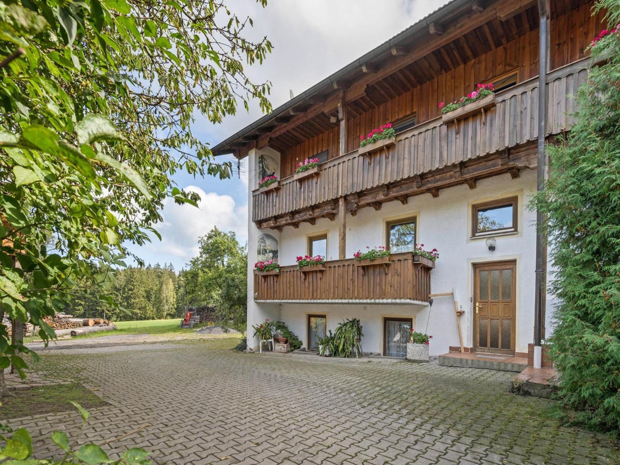 Farmhouse In Neukirchen Near Heiligen Blut ノイキルヒェン・バイム・ハイリゲン・ブルート エクステリア 写真
